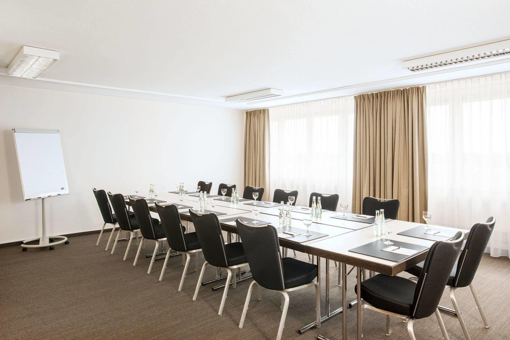 Hotel Nh Frankfurt Moerfelden Conference Center Extérieur photo